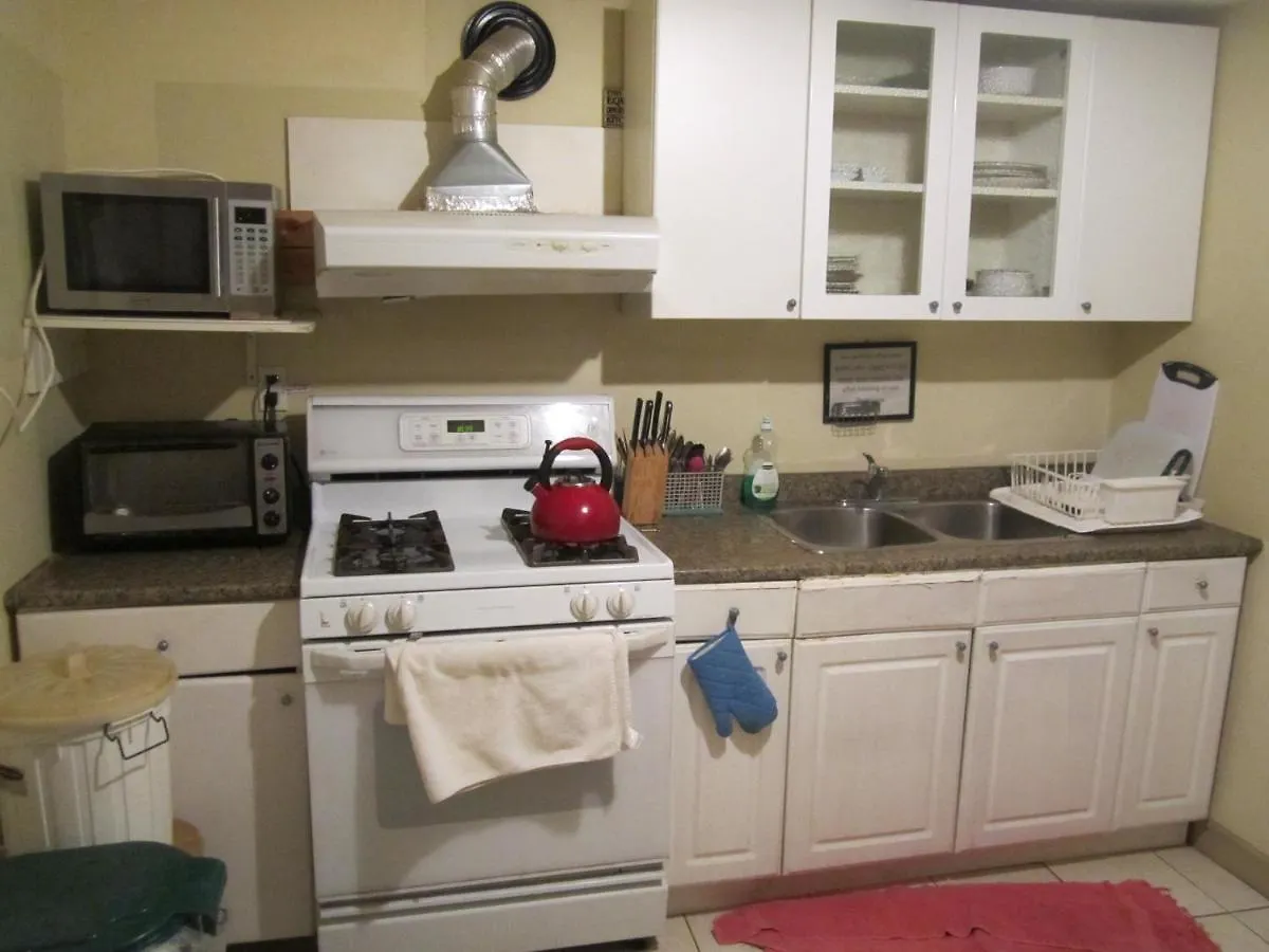 Kaisar Guest House Toronto