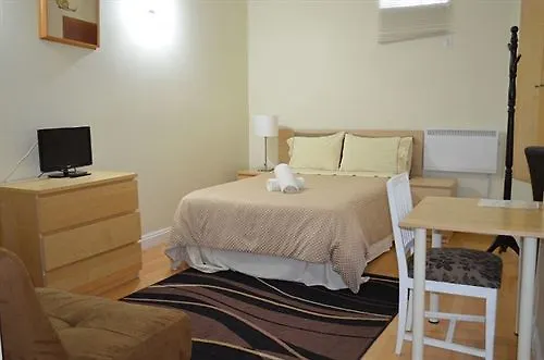 Kaisar Guest House Toronto